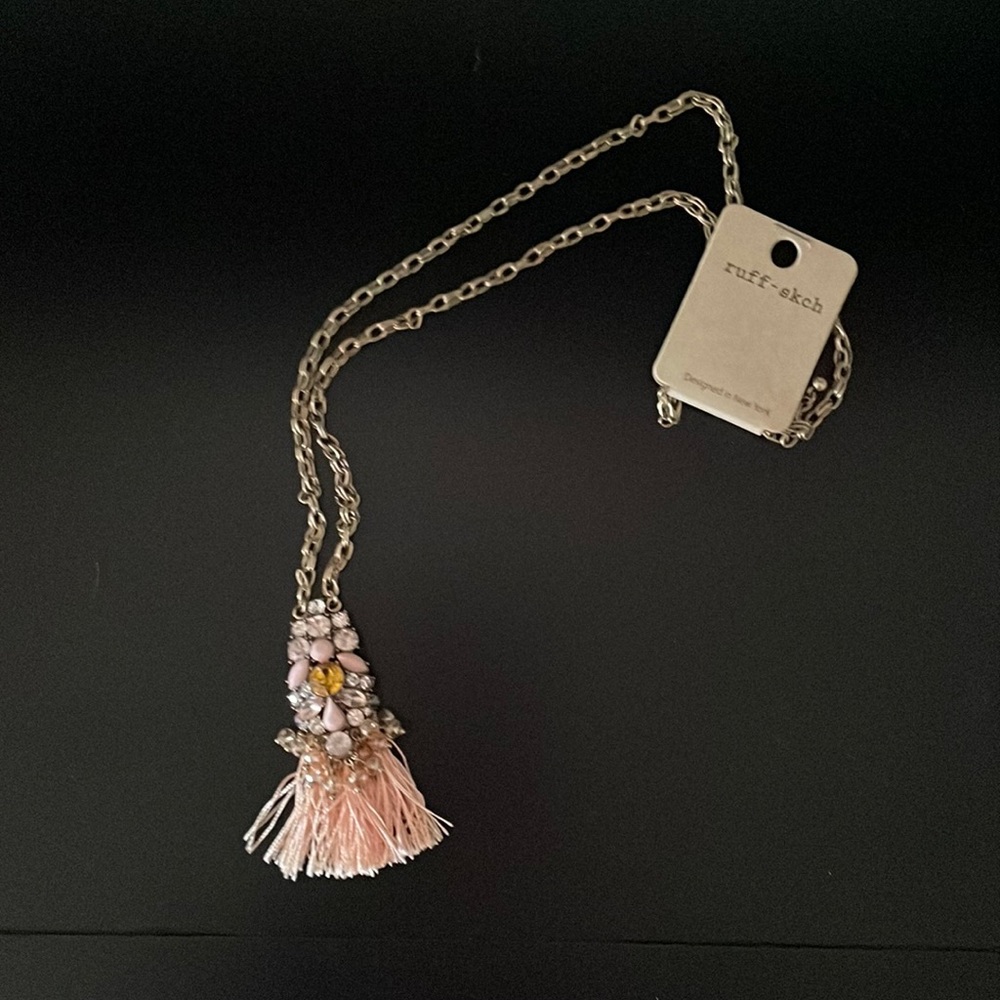 Gemstone/Tassel pendant necklace